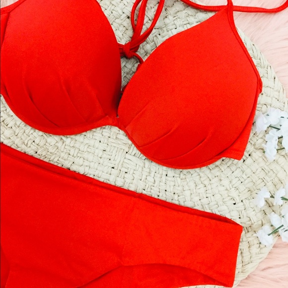 Red bikini Set - Picture 3 of 3